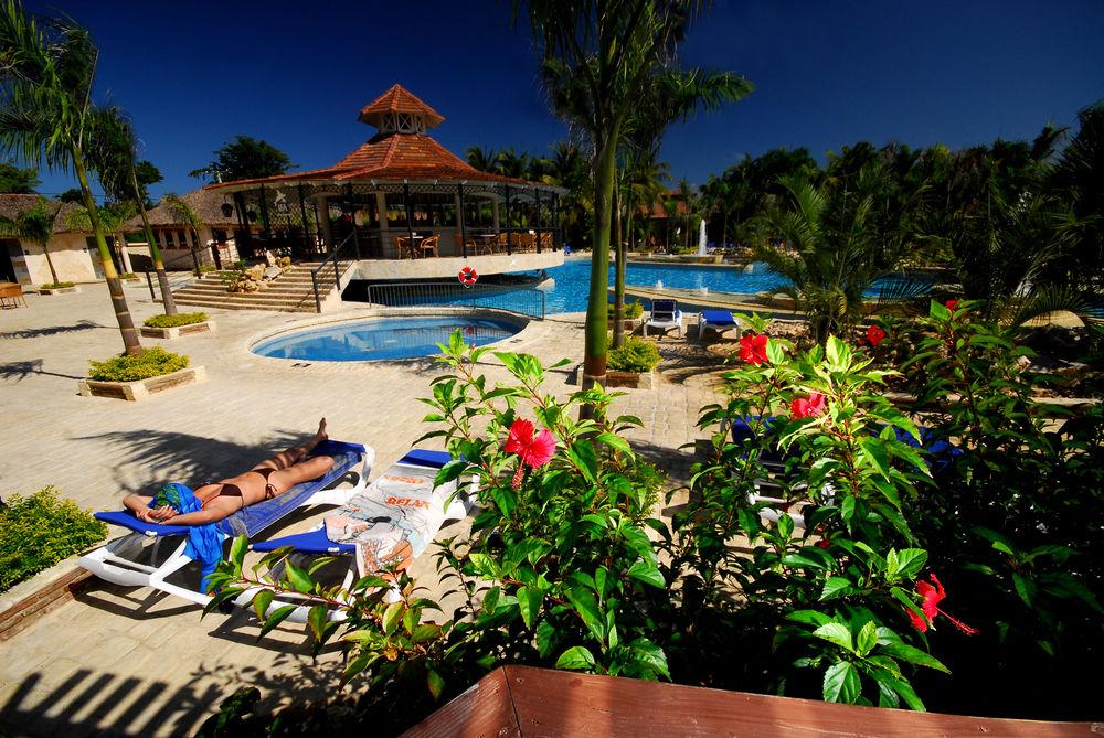 ไอเอฟเอ บียาส บาวาโร รีสอร์ต แอนด์ สปา Hotel ปุนตากานา ภายนอก รูปภาพ