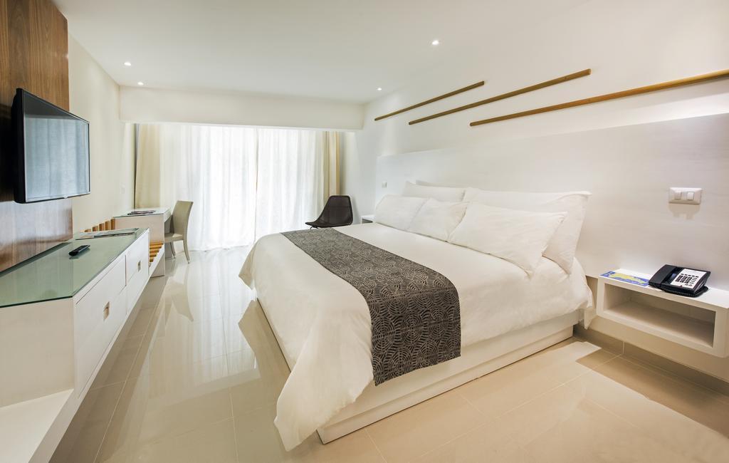 ไอเอฟเอ บียาส บาวาโร รีสอร์ต แอนด์ สปา Hotel ปุนตากานา ภายนอก รูปภาพ